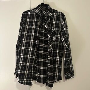 Cozy Black & White Flannel- M